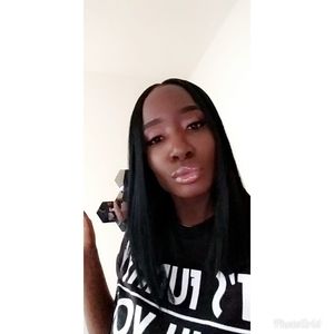 Meet your Posher, Ornella